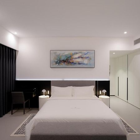 One Riviera Hotel And Residences Ban Souanmone Luaran gambar