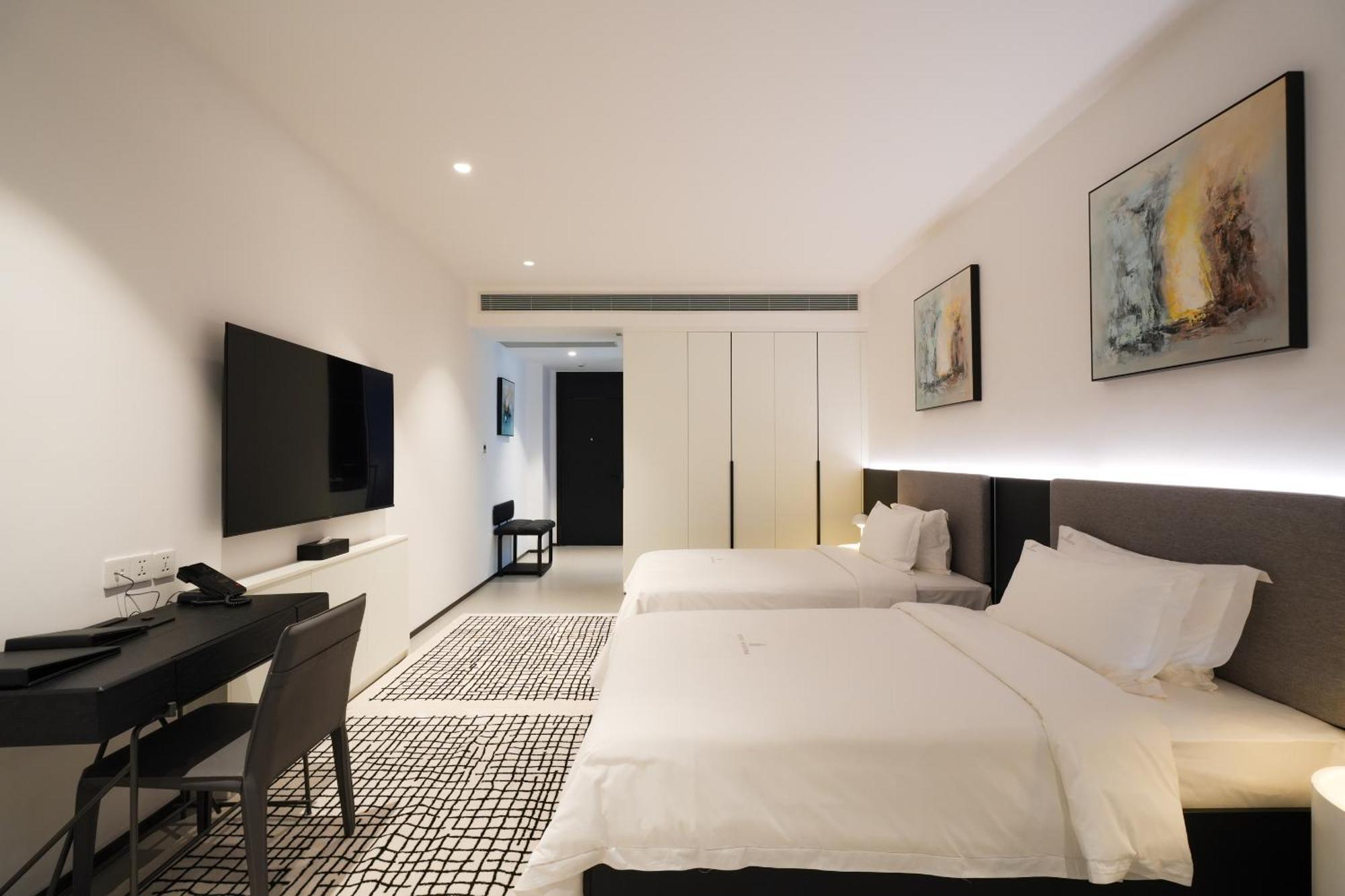 One Riviera Hotel And Residences Ban Souanmone Luaran gambar