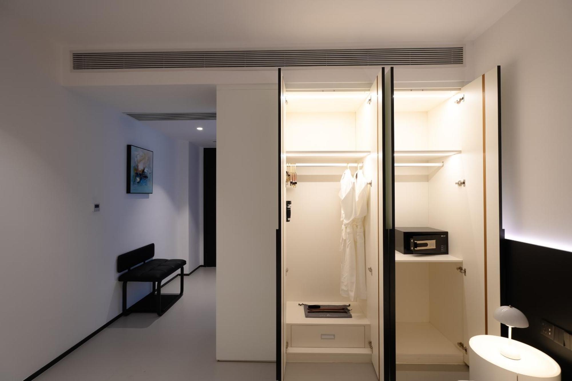 One Riviera Hotel And Residences Ban Souanmone Luaran gambar