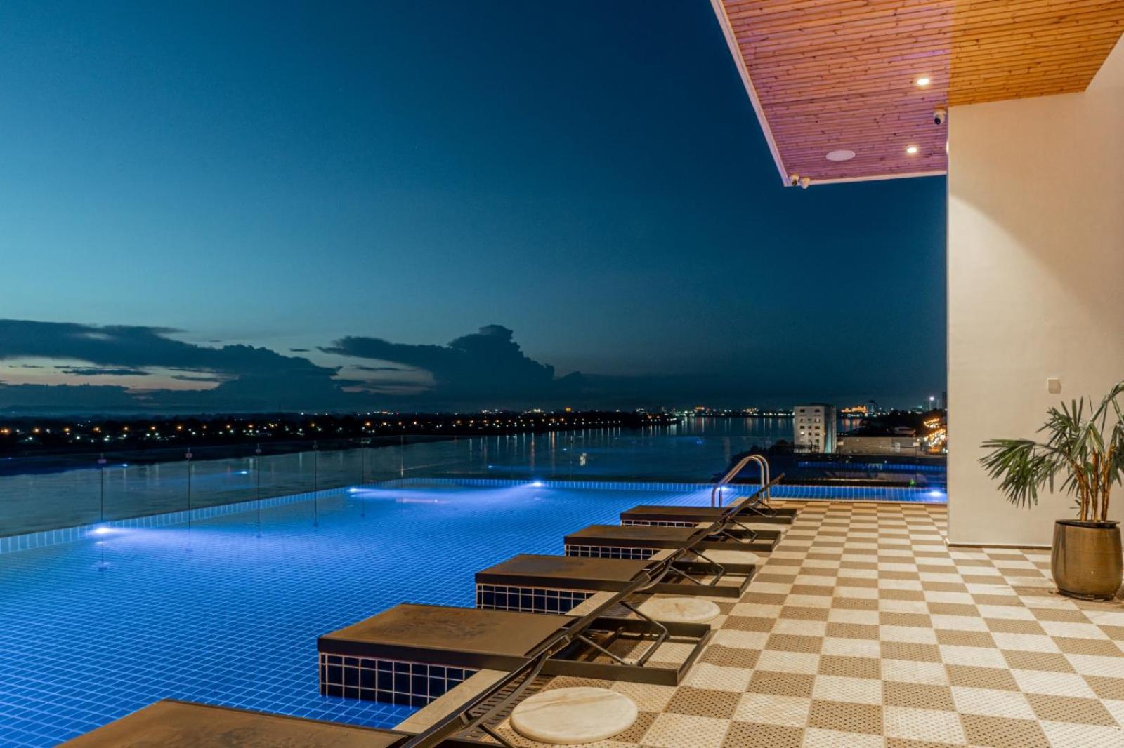 One Riviera Hotel And Residences Ban Souanmone Luaran gambar